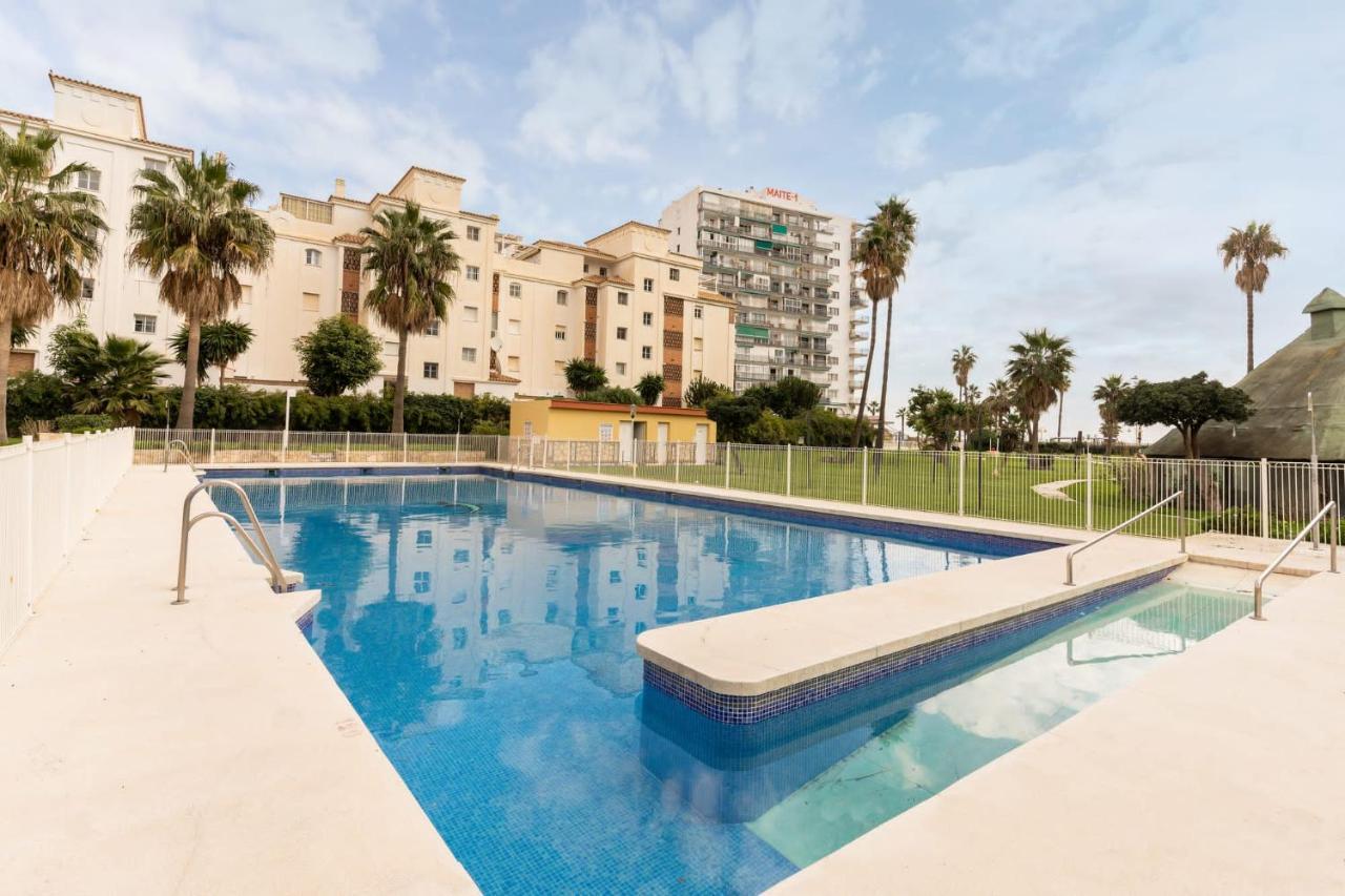 Апартаменты Mi Casa De La Playa -Estudio Frente Al Mar- Бенальмадена Экстерьер фото